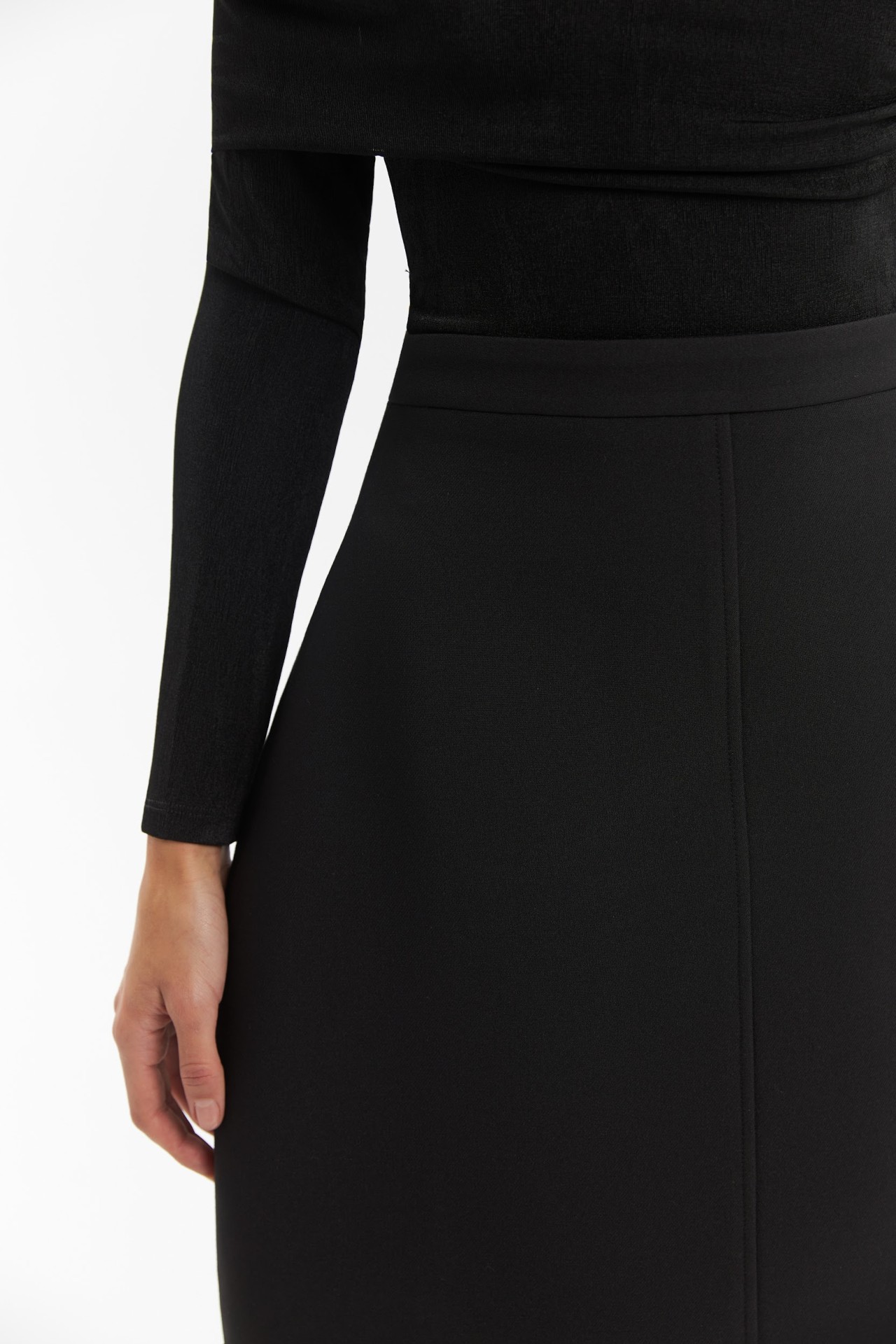 THE BUD SKIRT IN BLACK