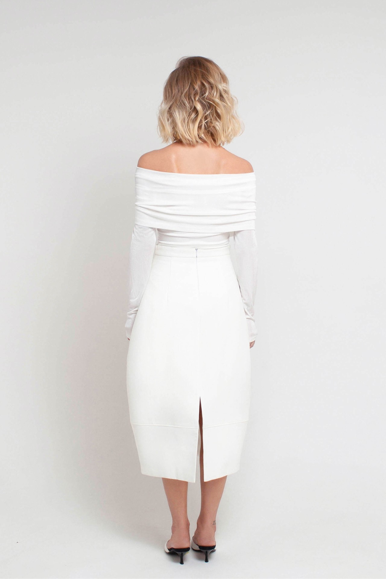 THE BUD SKIRT IN WHITE