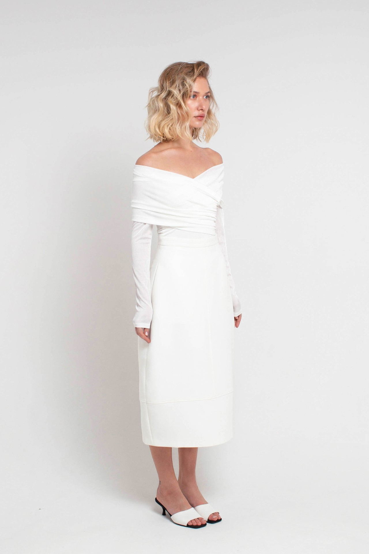 THE BUD SKIRT IN WHITE